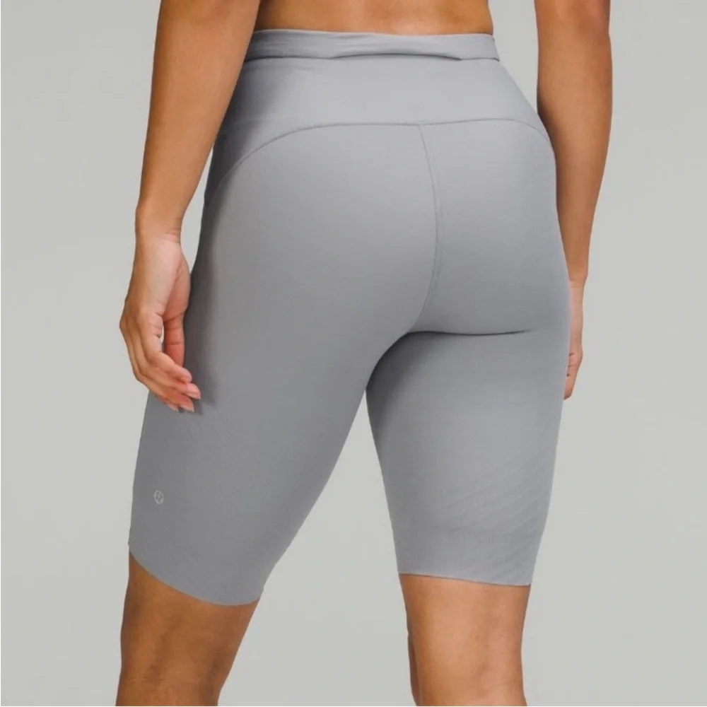 NWT Lululemon SenseKnit Running HR Short - Picture 2 of 3